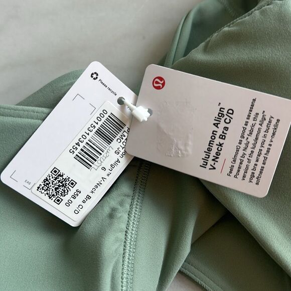 Lululemon Align V-Neck Bra Light Support, C/D Cup size 6 NWT PALM COURT - Picture 5 of 6